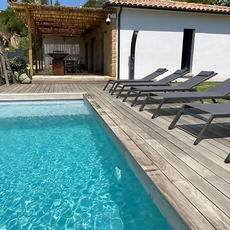 De Charme Avec Piscine A Ajaccio アラタ