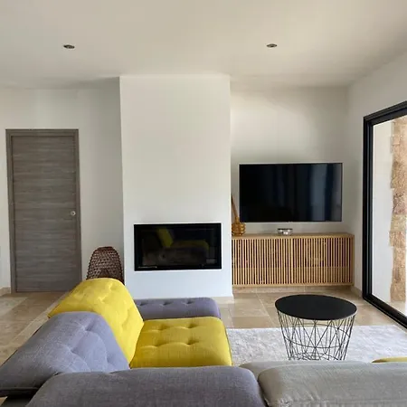 De Charme Avec Piscine A Ajaccio Villa Alata