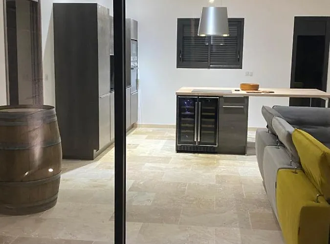 De Charme Avec Piscine A Ajaccio