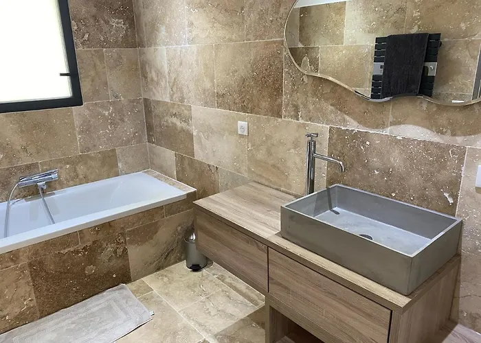 De Charme Avec Piscine A Ajaccio Villa *