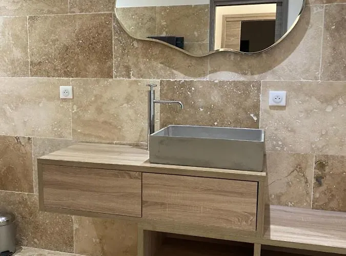 Villa De Charme Avec Piscine A Ajaccio Alata