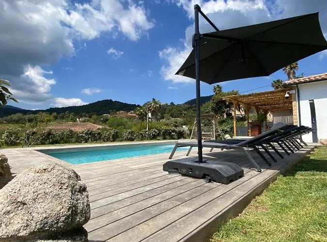 De Charme Avec Piscine A Ajaccio *