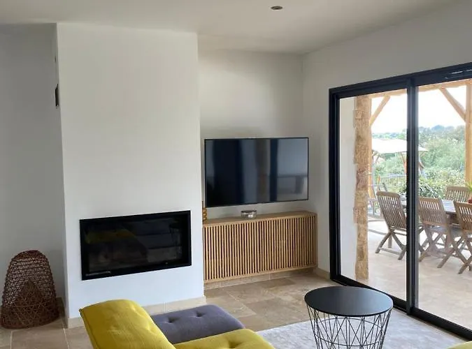 Villa De Charme Avec Piscine A Ajaccio *