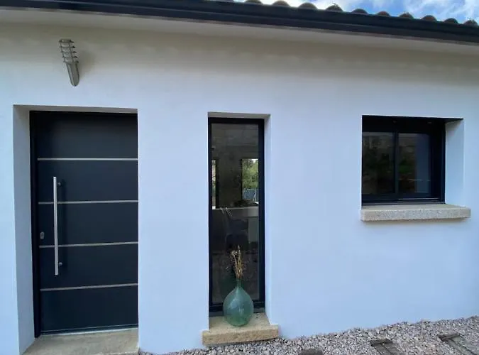 De Charme Avec Piscine A Ajaccio Villa