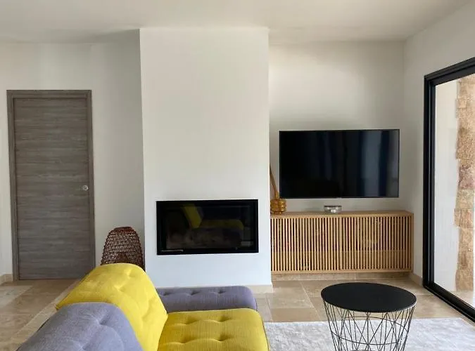 De Charme Avec Piscine A Ajaccio Villa Alata