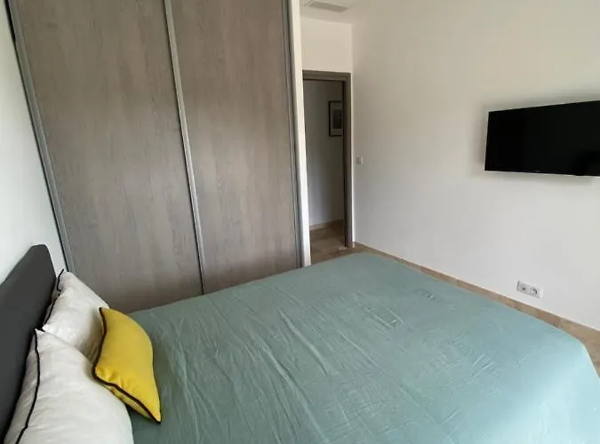 De Charme Avec Piscine A Ajaccio Villa Alata